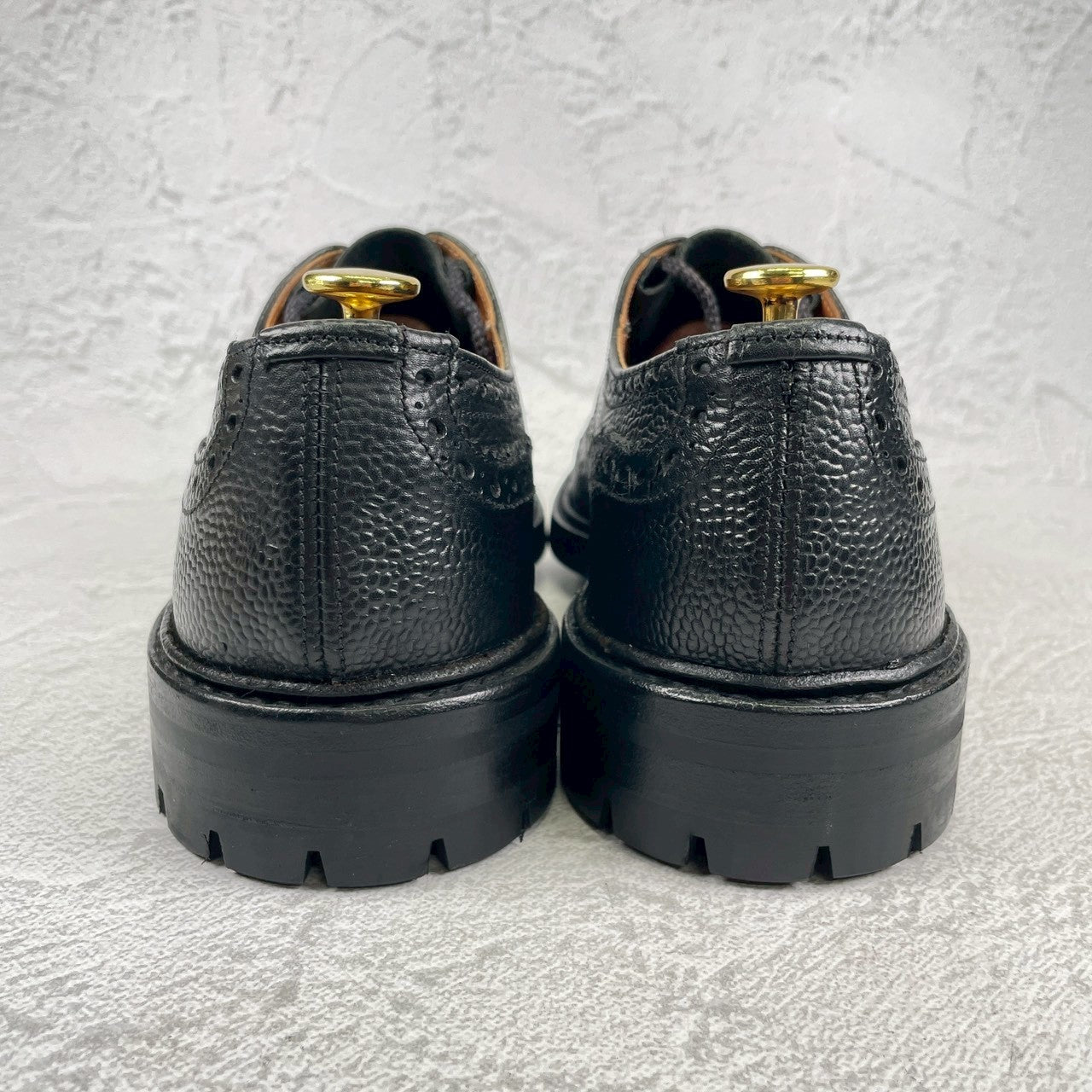 【リフト交換済み】Tricker's トリッカーズ M3087 ILKLEY イルクリー バートン型 ウイング 外羽根 グレインレザー 黒 ブラック UK8 / 26.5cm【W3558】