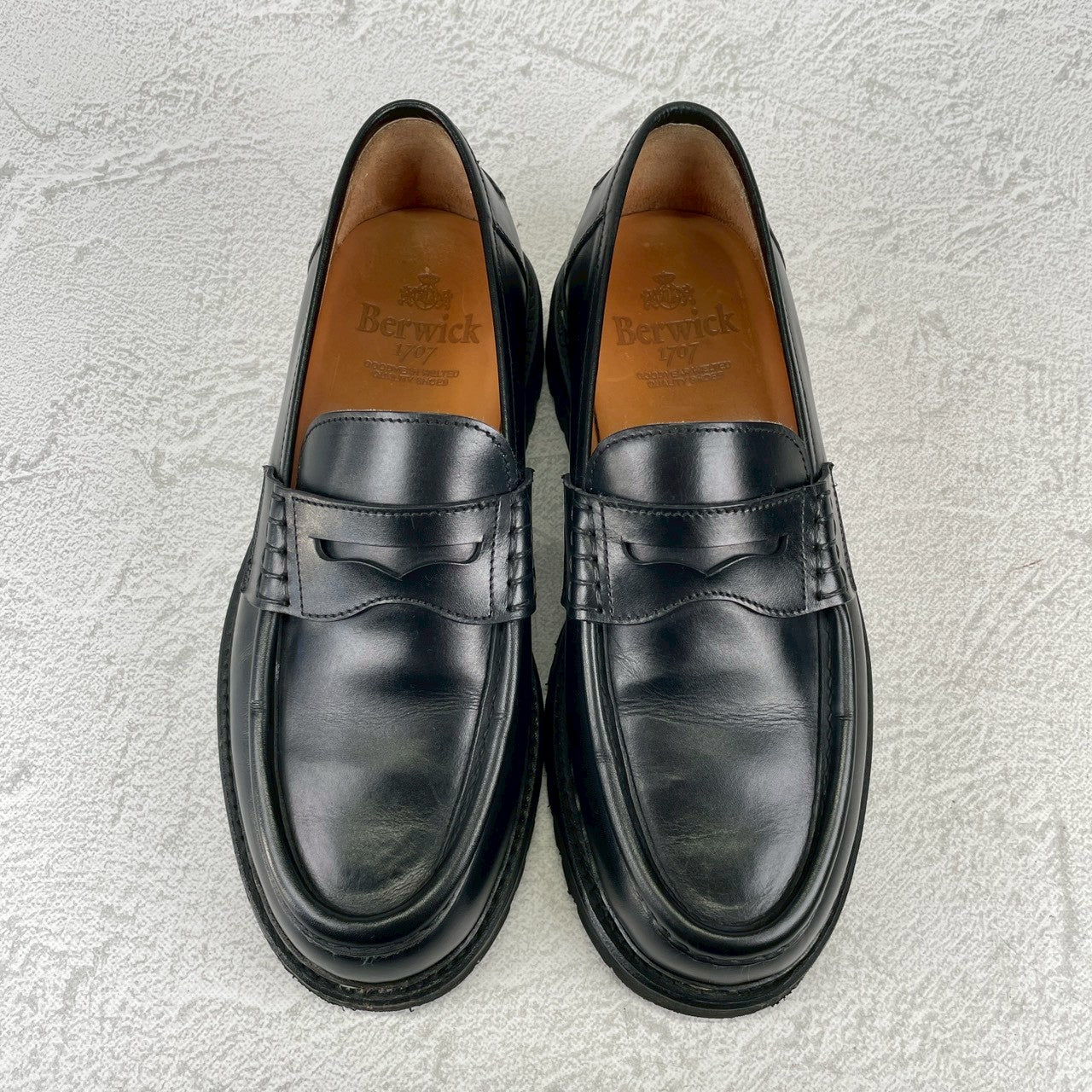 【極美品】Berwick1707 バーウィック 5293 コインローファー ビーフサドル ヴィブラムヴィライトソール 黒 ブラック UK5.5 / 24.5cm【W3514】