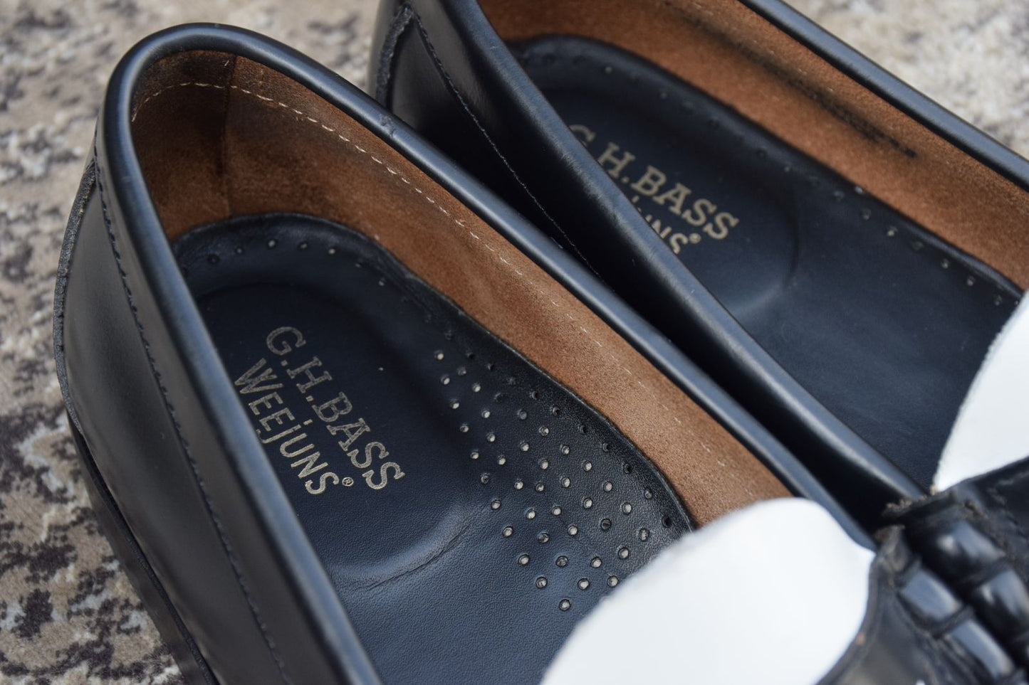 【美品】G.H.BASS ジーエイチバス BA11010H LARSON ラーソン コインローファー バイカラー 黒 ブラック 白 ホワイト UK7.5 / US8.5 / EU41.5 / 26cm【W3370】