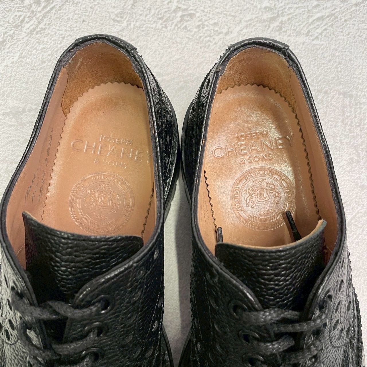 【未使用】JOSEPH CHEANEY&SONS ジョセフチーニーアンドサンズ AVON エイボンC ウィング 外羽根 フルブローグ メダリオン 黒 ブラック UK5 / 24cm【W3374】