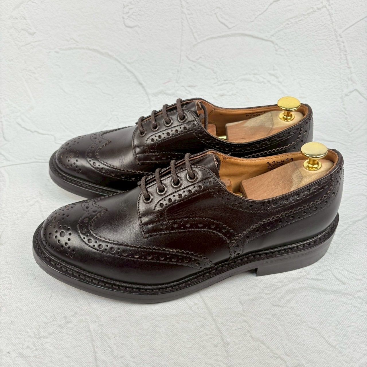 【極美品】Tricker’s トリッカーズ M5633 BOURTON バートン ウイング 外羽根 ダイナイト 濃茶 UK7.5 / 26cm [W3298]