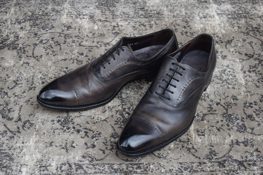 【良品】HARRIS ハリス プレーントゥ 内羽根 パティーヌ グレー 黒 ブラック EUR42 / 26.5cm【W3358】