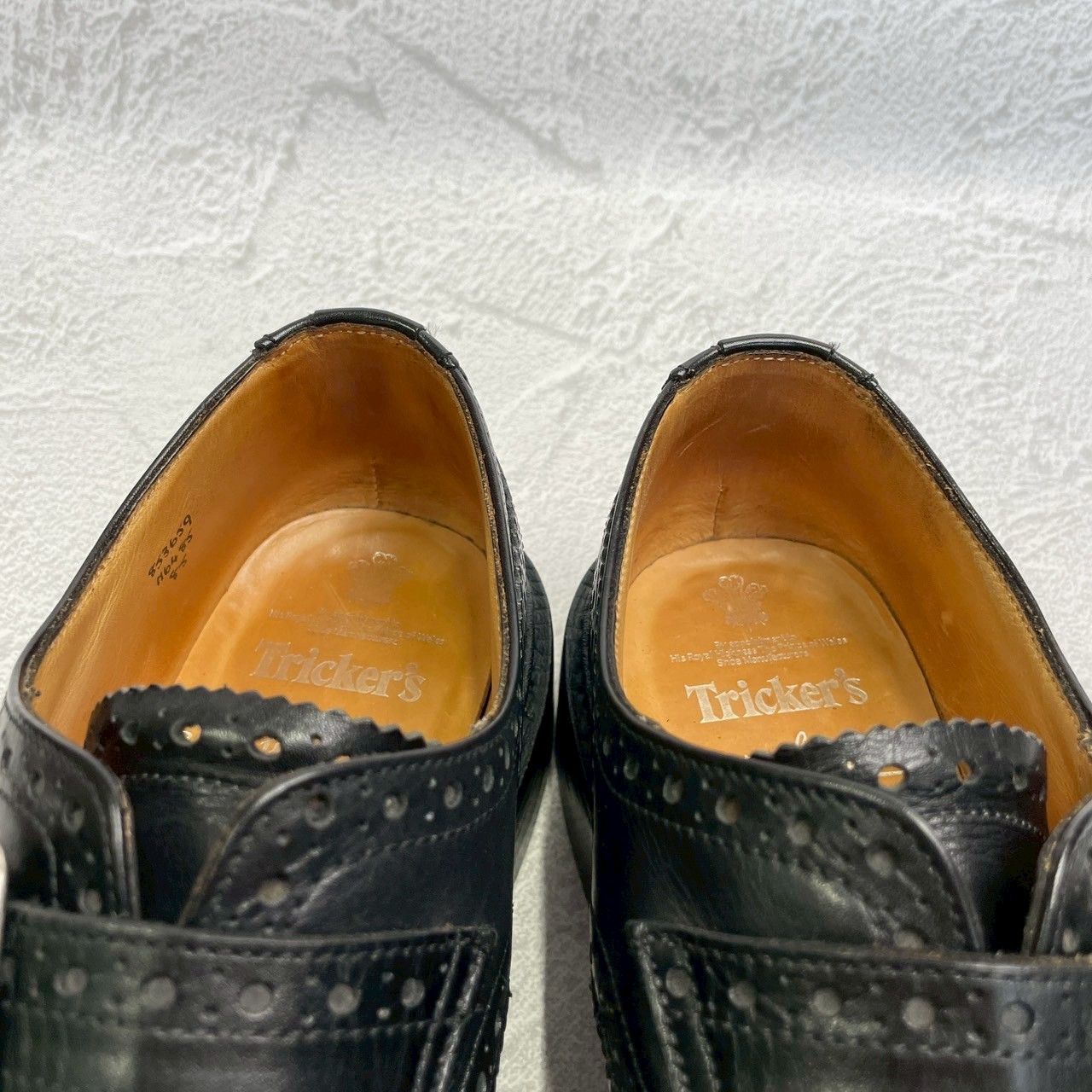 【美品】Tricker’s トリッカーズ Burton バートン メリージェーン ウィング 外羽根 ストラップ シルバー金具 黒 ブラック BLACK UK8 / 26.5cm【W3361】